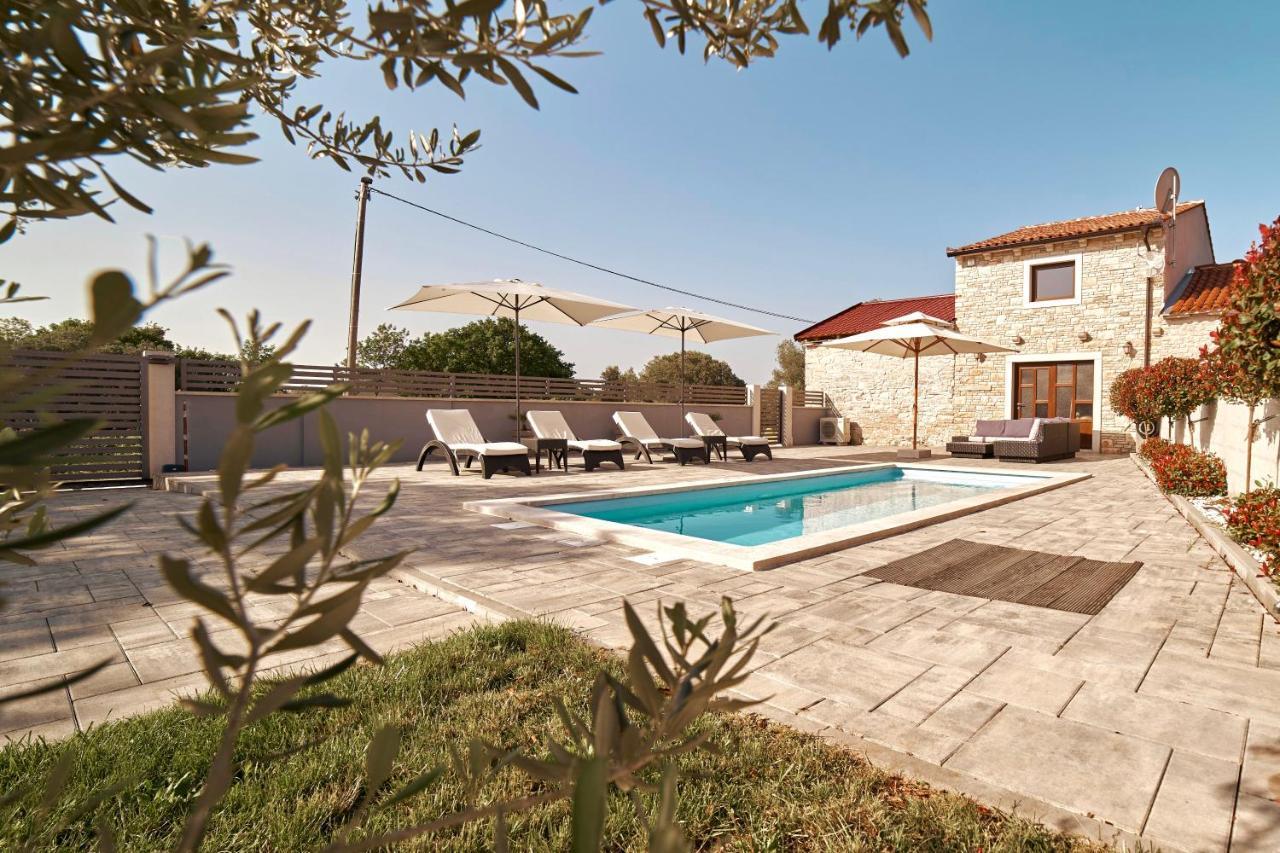 Haus Mila Βίλα Pavicini Εξωτερικό φωτογραφία