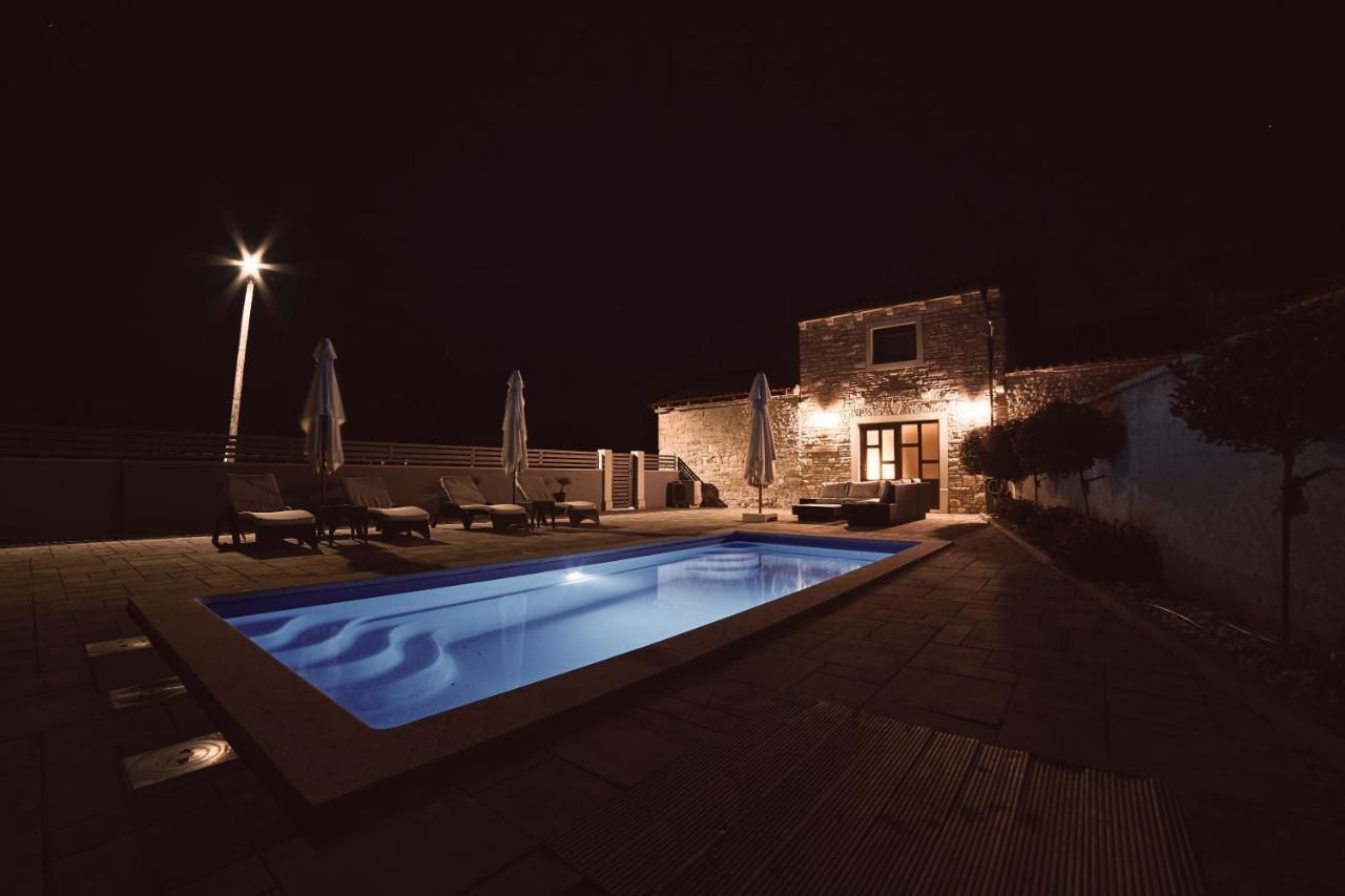 Haus Mila Βίλα Pavicini Εξωτερικό φωτογραφία